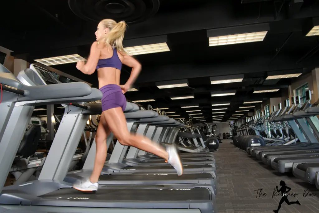 treadmill running form, good running form on the treadmill. prevent injury when running on the treadmill