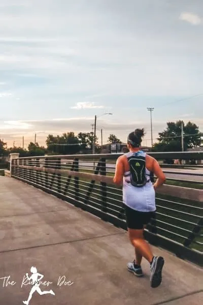 tips for running with aonijie hydration vest in summer